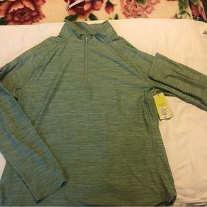 Athletic top soft stretch